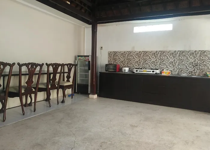 Pudi Hostal *